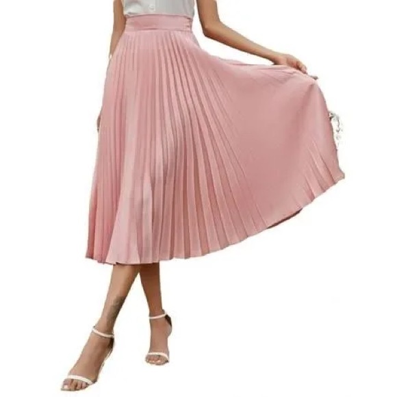 Calvin Klein Dresses & Skirts - Calvin Klein Pleated Skirt/ NWT